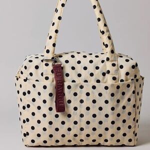 BAGGU Small Cloud Carry-On Bag - Cream + Black Polka Dot - UO Exclusive